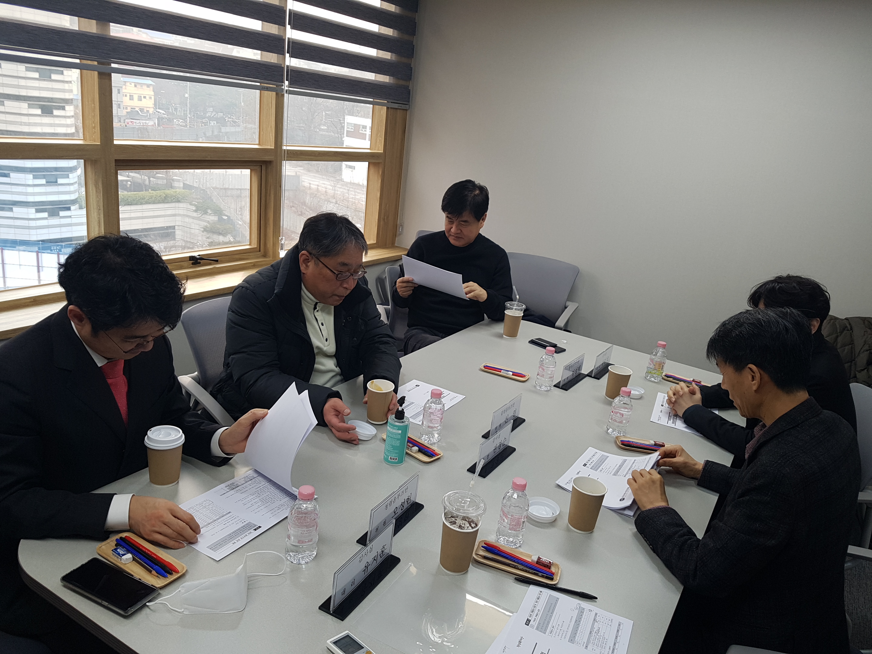 한국우편사업진흥원 업무전반 및 반부패 청렴활동에 대하여 객관적 시각에서 모니터링 및 자문을 통하여 신뢰받고 투명한 진흥원 구현을 위해 2020년 제1차 옴부즈만 회의사진