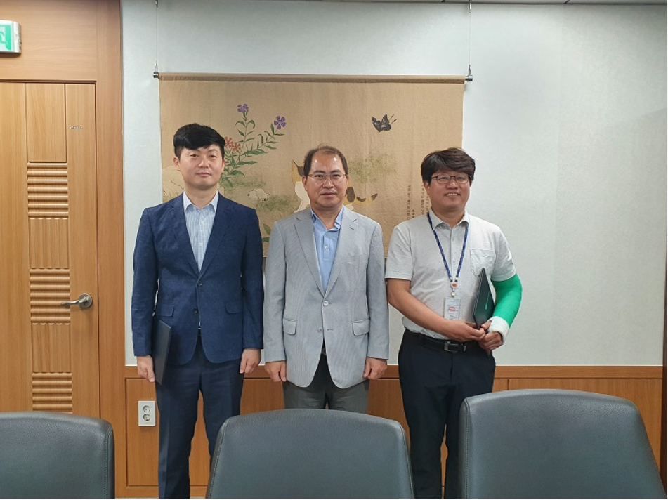보직자 임명장 수여식 간 촬영한 단체사진